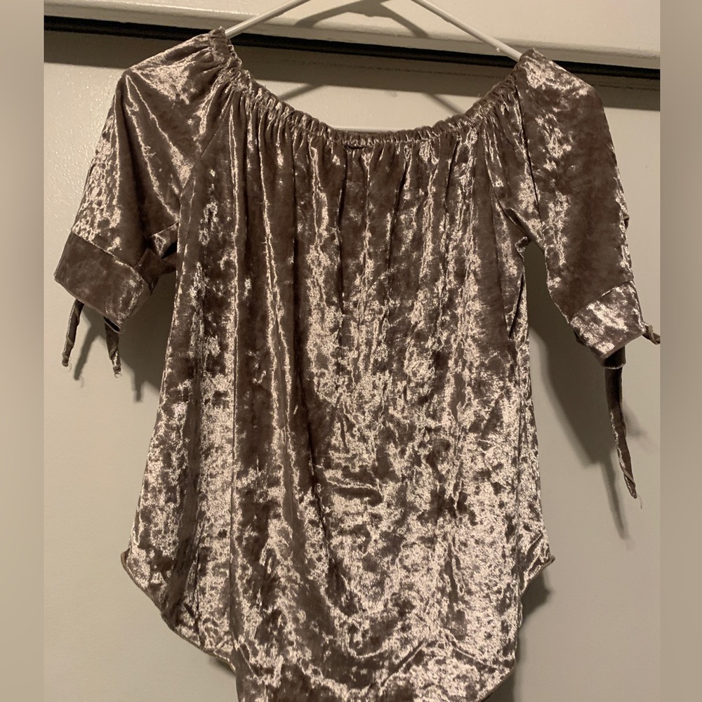 Super cute velvet off the shoulder top // size S